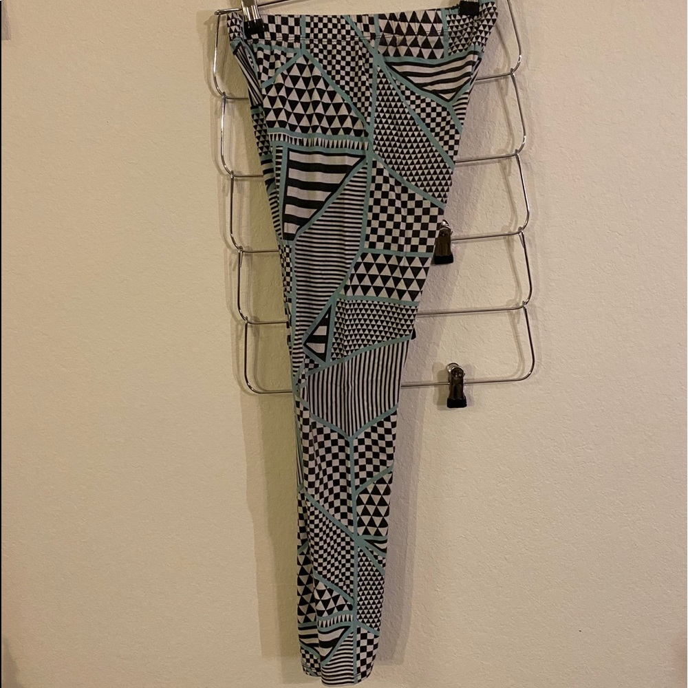 Black blue and white checkered leggings
